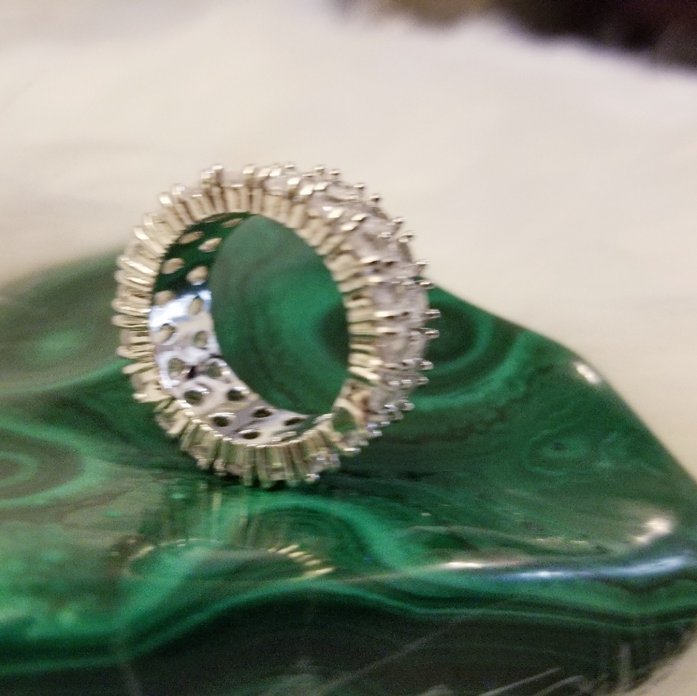 925 Sterling Silver 9mm Full Shiny Perfect Pear Cut Ring - Picture 9 of 10